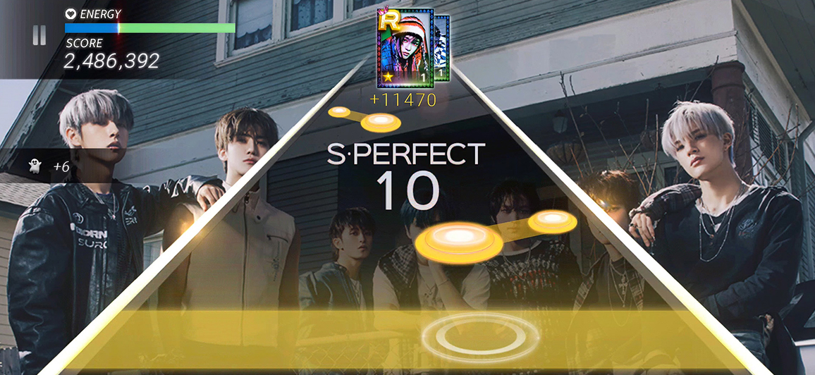 Complete your best play by touching your notes to the beat.